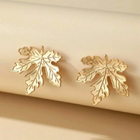 NEW Maple Leaf Stud Earrings - Picture 2 of 7